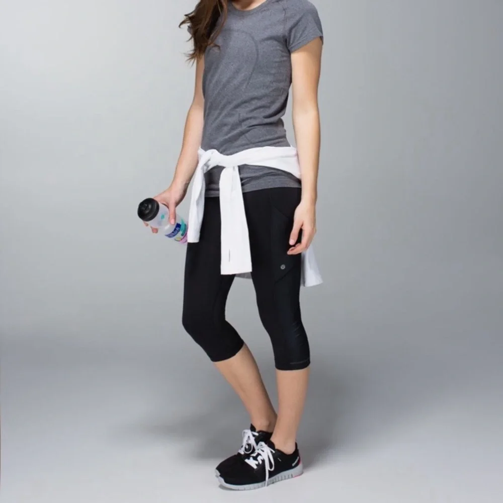 Lululemmon Capri tights - Picture 2 of 5